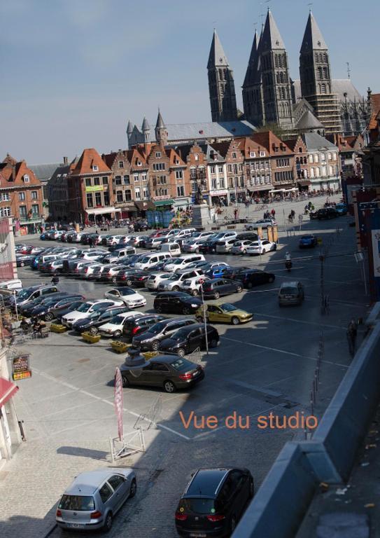 Les Studios De La Grand Place Tournai Luaran gambar
