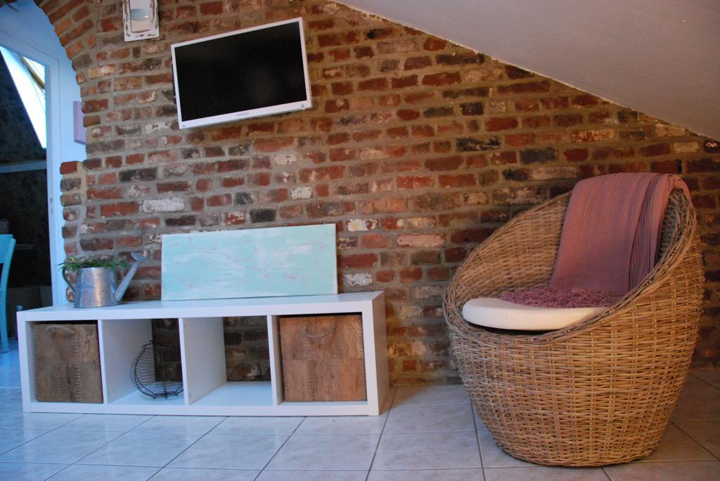 Les Studios De La Grand Place Tournai Bilik gambar